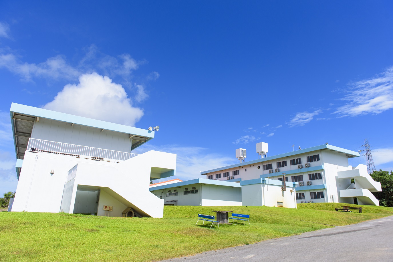 八洲学園大学国際高等学校 校舎